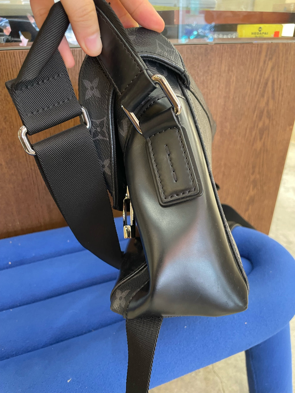 Louis Vuitton Messenger Bag