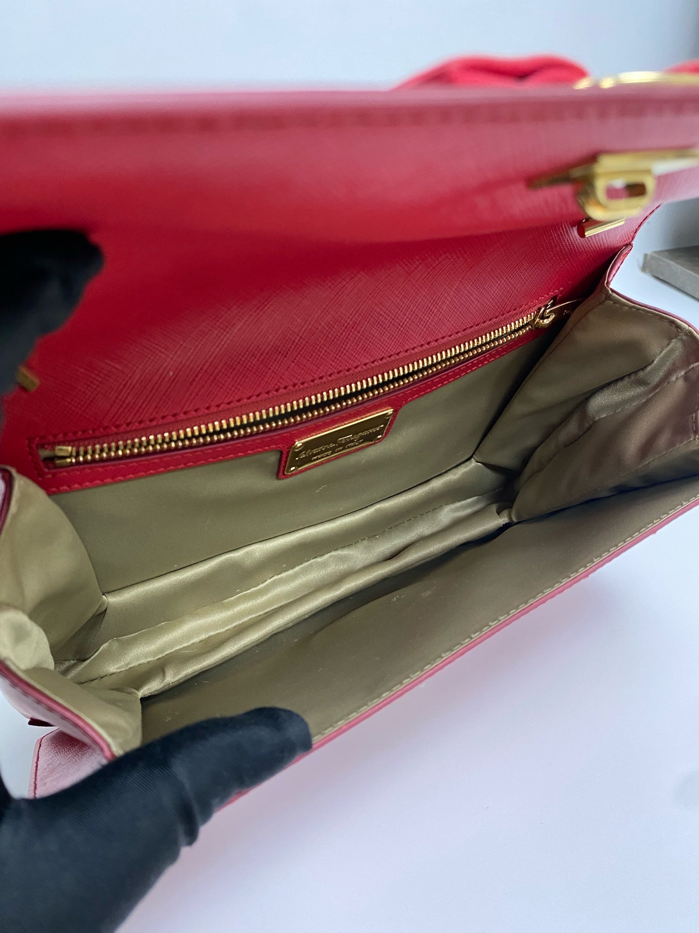 Salvatore Ferragamo Shoulder Bag 21E480-600216