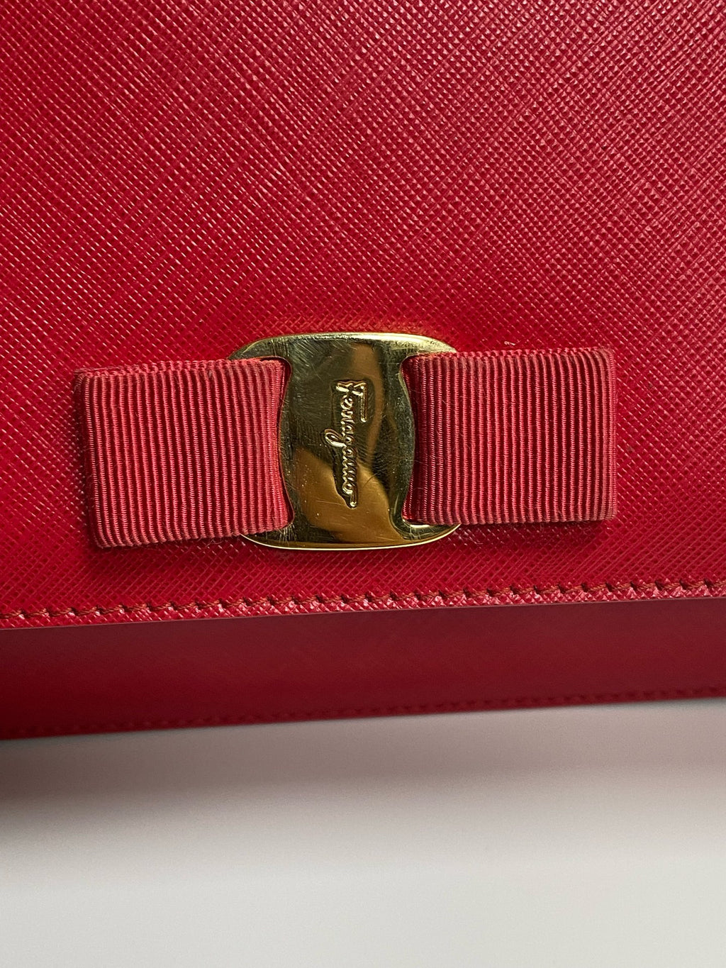 Salvatore Ferragamo Shoulder Bag 21E480-600216