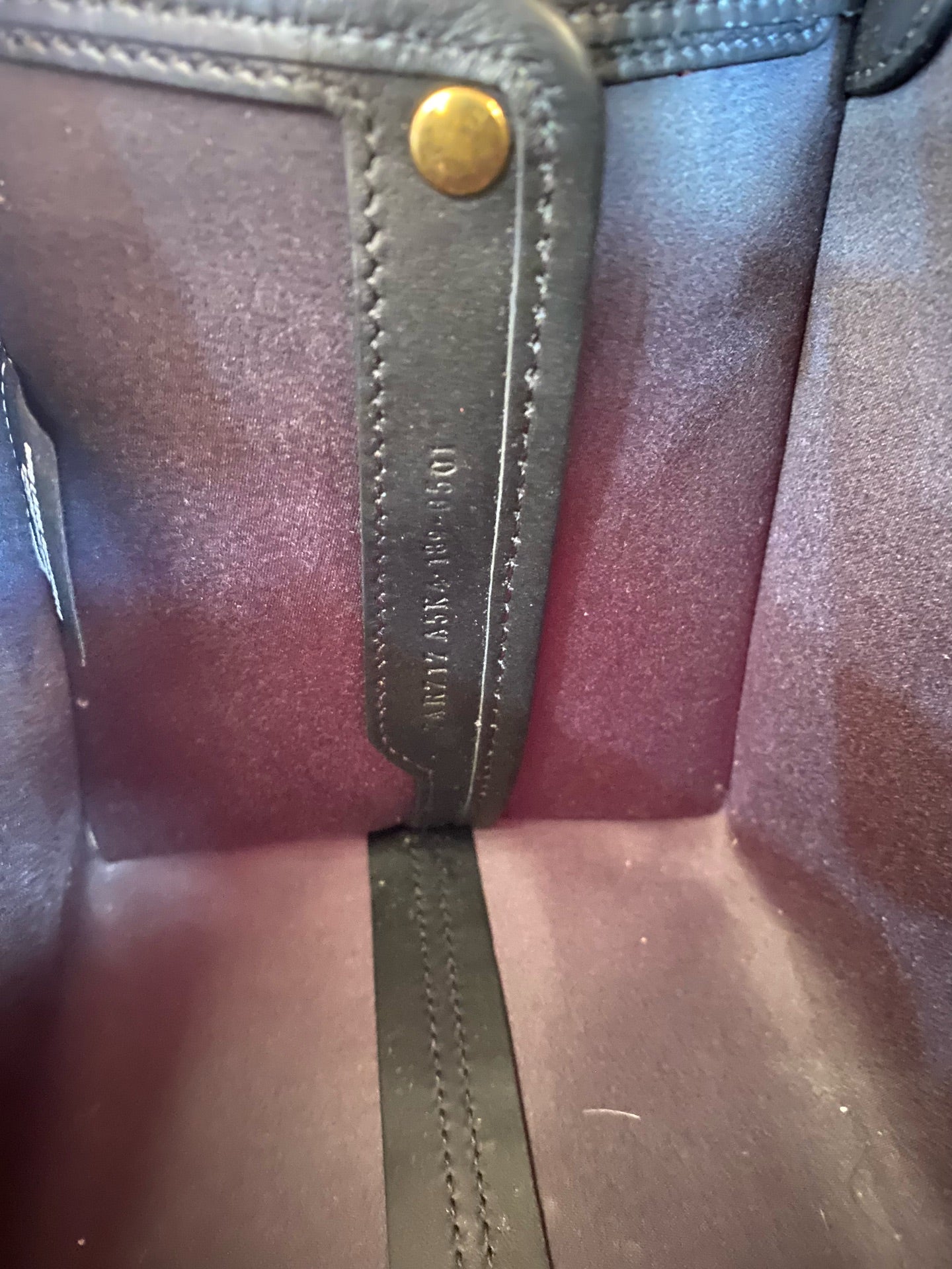Fendi Leather 26 x 18,5 x 12 7AR717A5K4F14TU