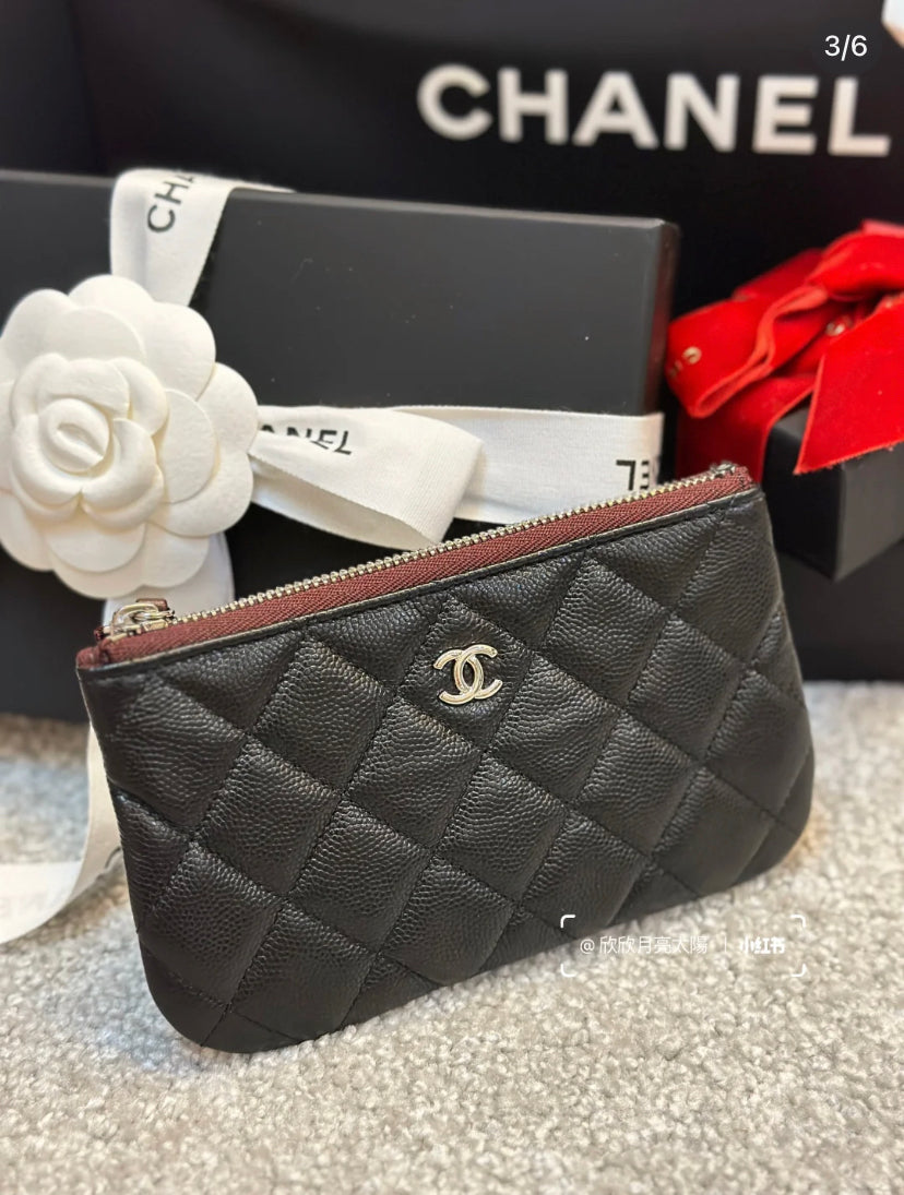 Chanel Classic Small Zipped Pouch Black AP4020Y33352C3906