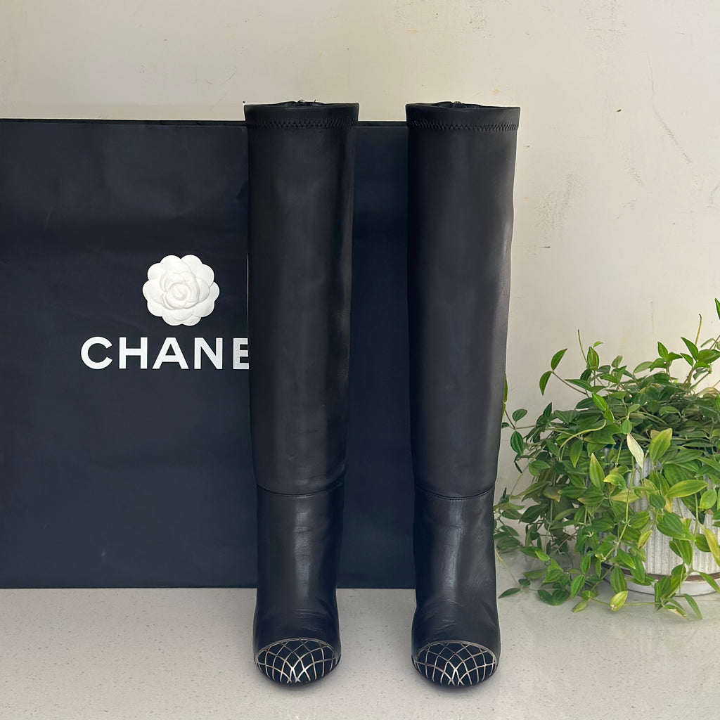 Chanel Black
