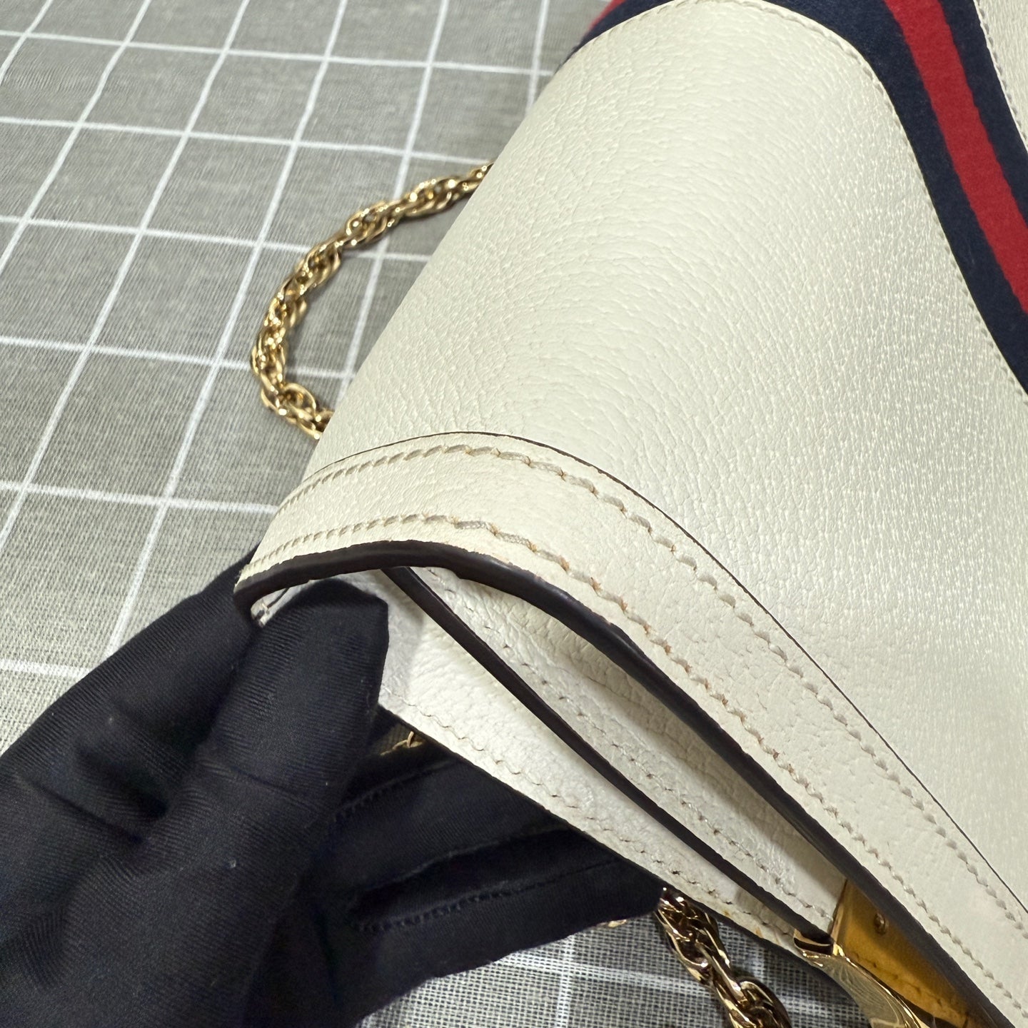 Gucci 523154DJ2DG8454