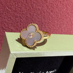 Van Cleef & Arpels Vintage Alhambra ring Ring VCARA41100
