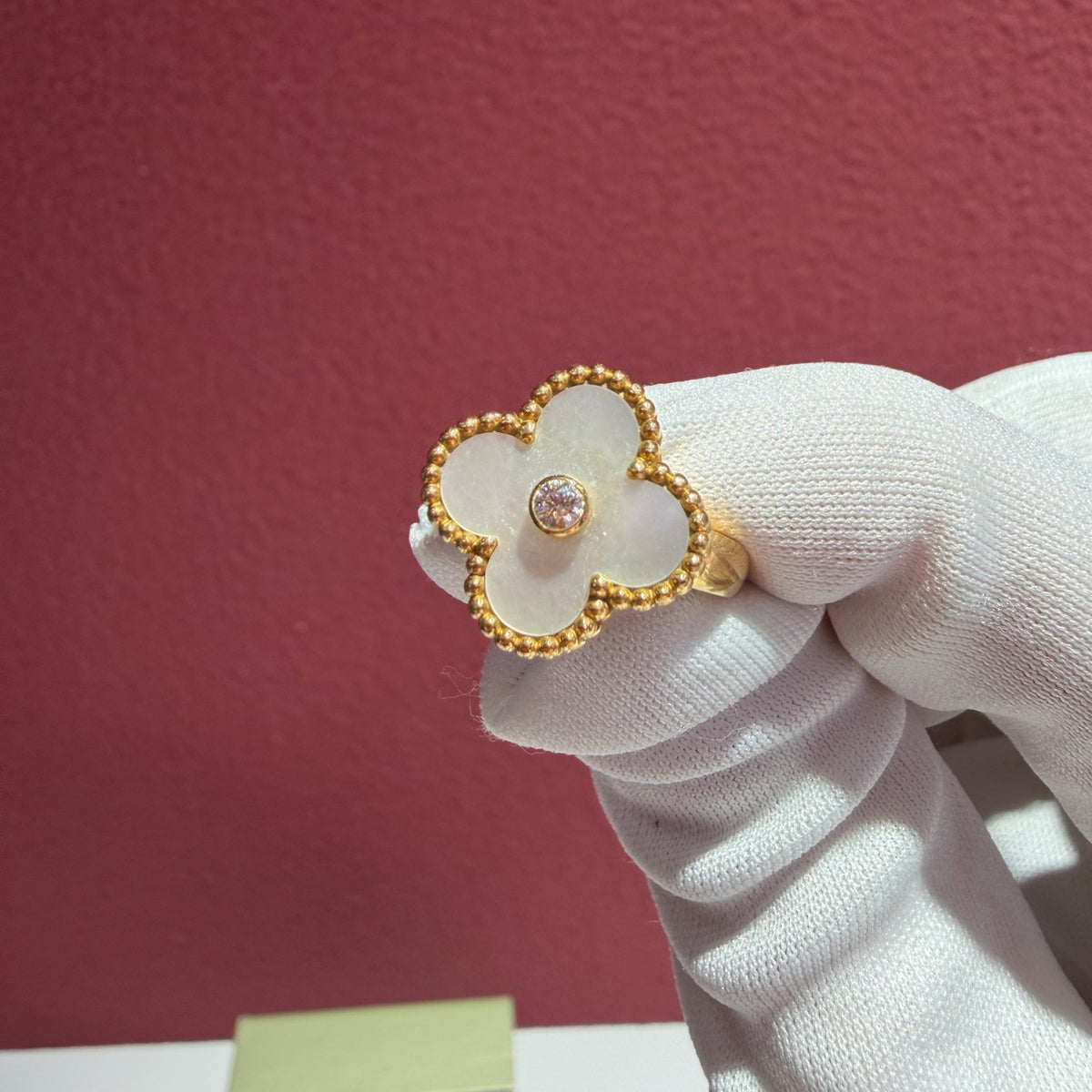 Van Cleef & Arpels Vintage Alhambra ring Ring VCARA41100