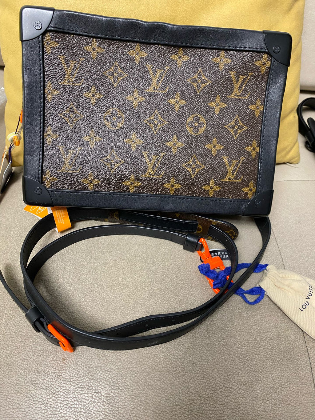 Louis Vuitton 25.0x 18.0x 10.0 cm M44478