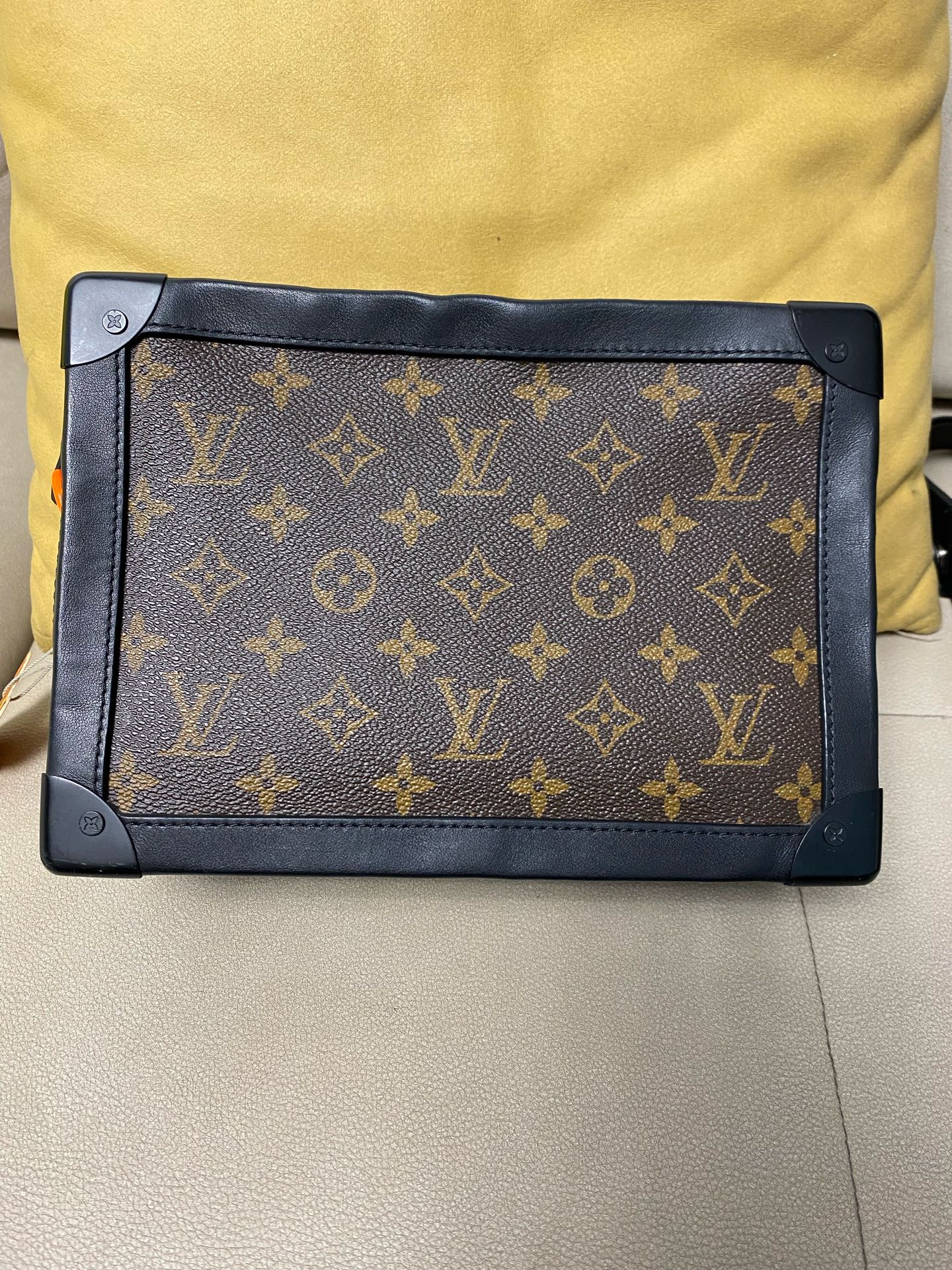 Louis Vuitton 25.0x 18.0x 10.0 cm M44478