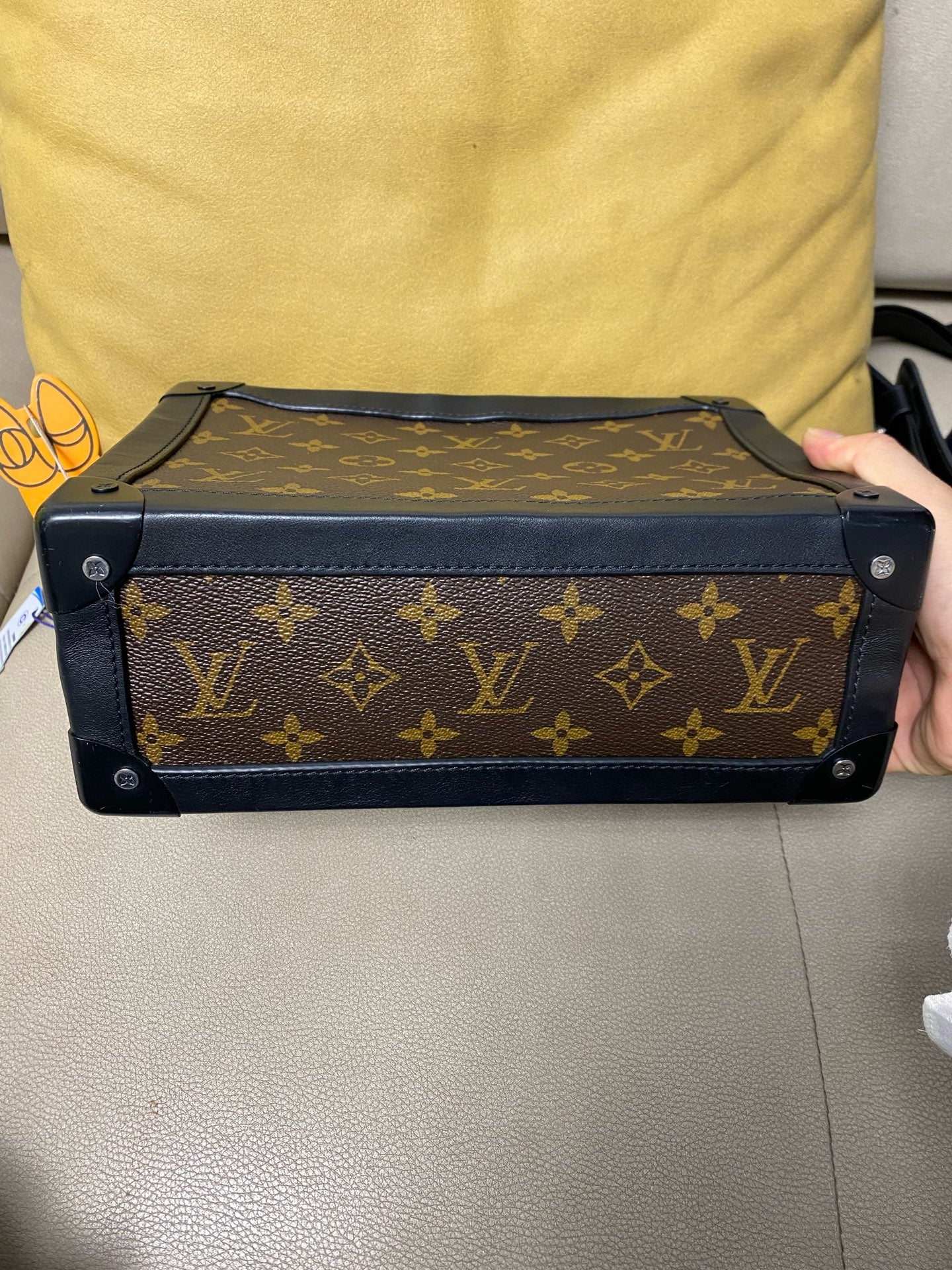 Louis Vuitton 25.0x 18.0x 10.0 cm M44478