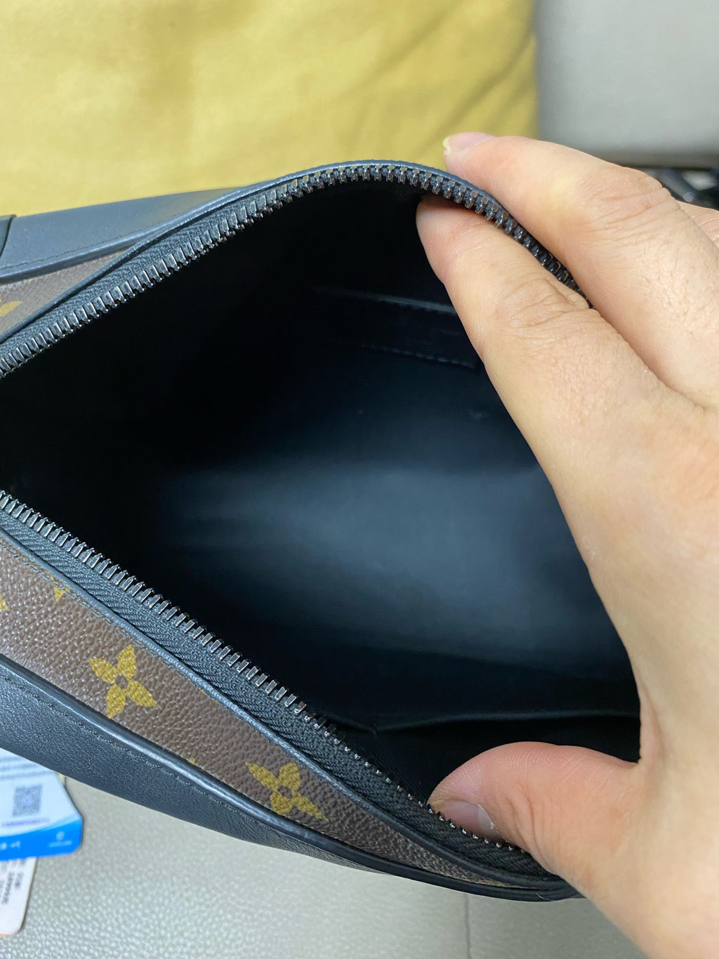 Louis Vuitton 25.0x 18.0x 10.0 cm M44478