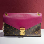 Louis Vuitton Leather Red Messenger Bag Length 27 cm x Width 4 cm x Height 17 cm M41635