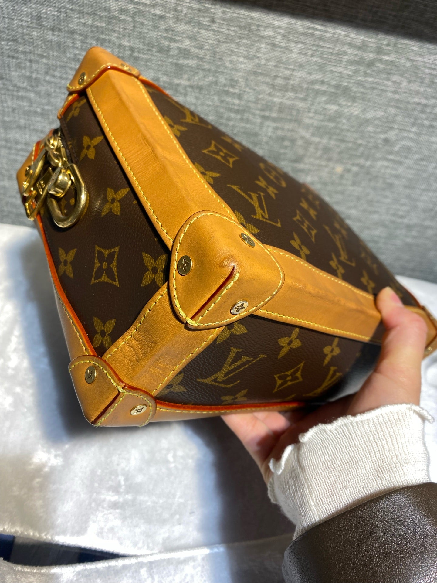 Louis Vuitton M44660