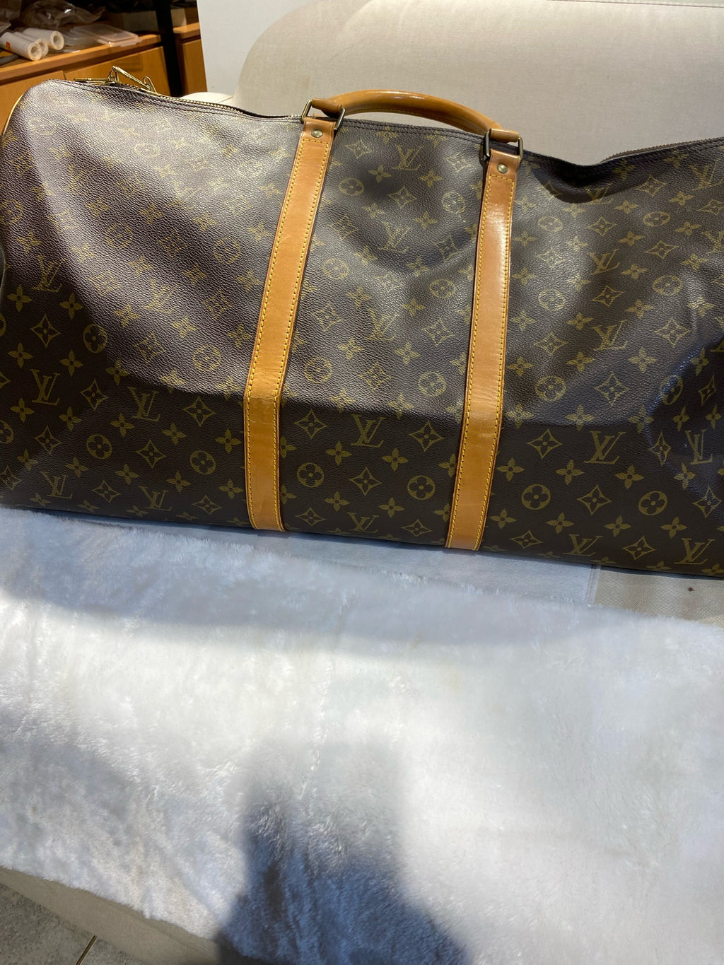 Louis Vuitton M44880