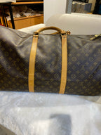 Louis Vuitton M44880