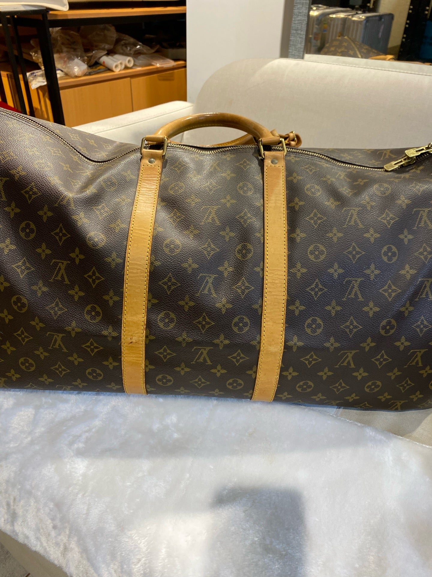 Louis Vuitton M44880