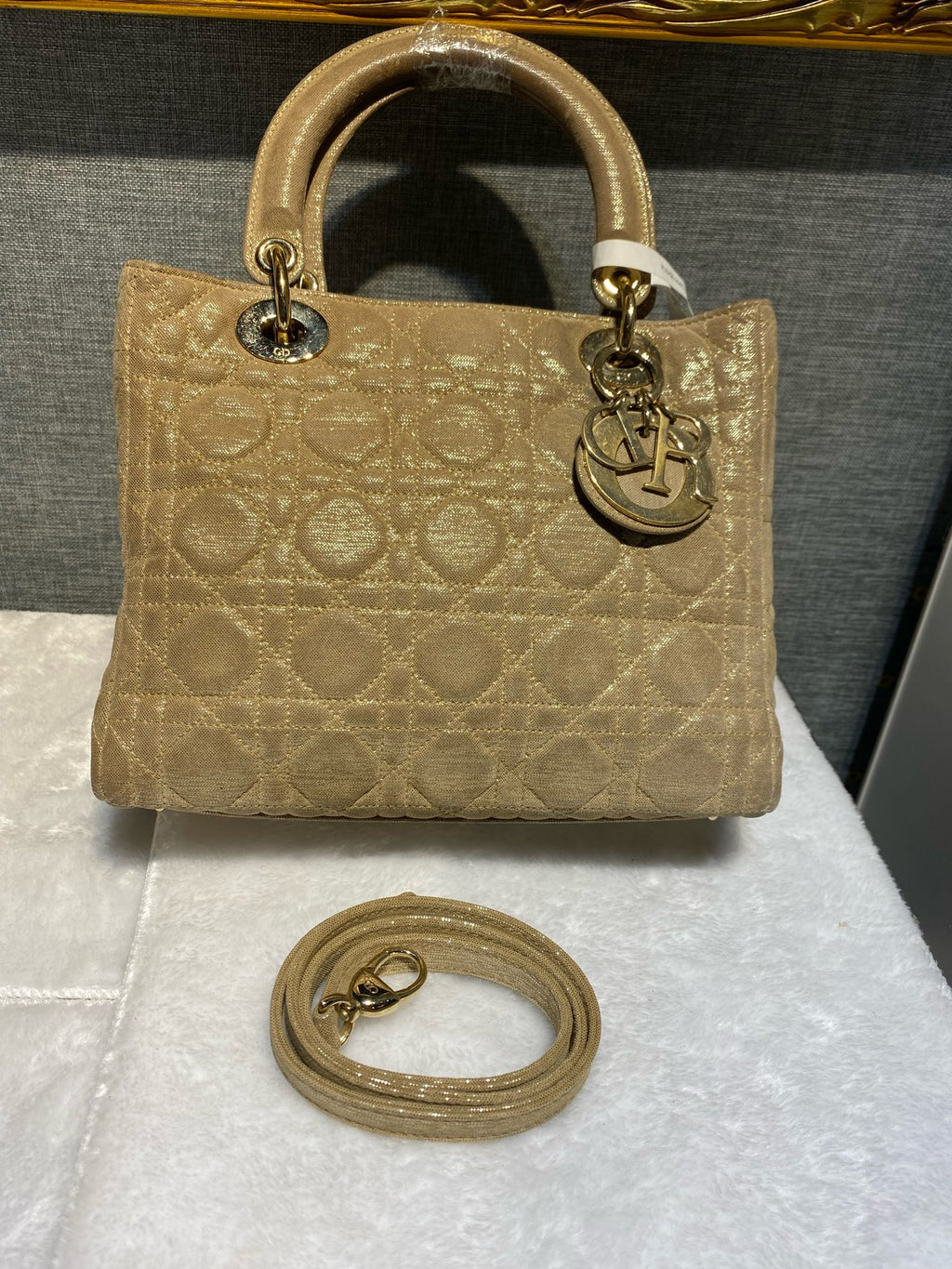 Dior