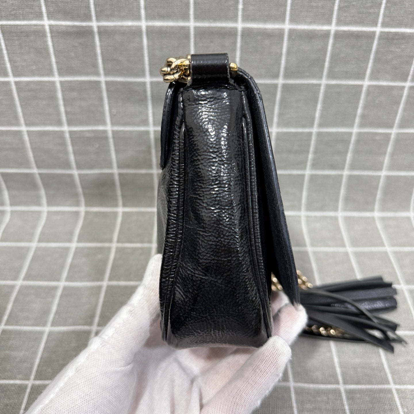 Gucci 323190-AH90G-9640