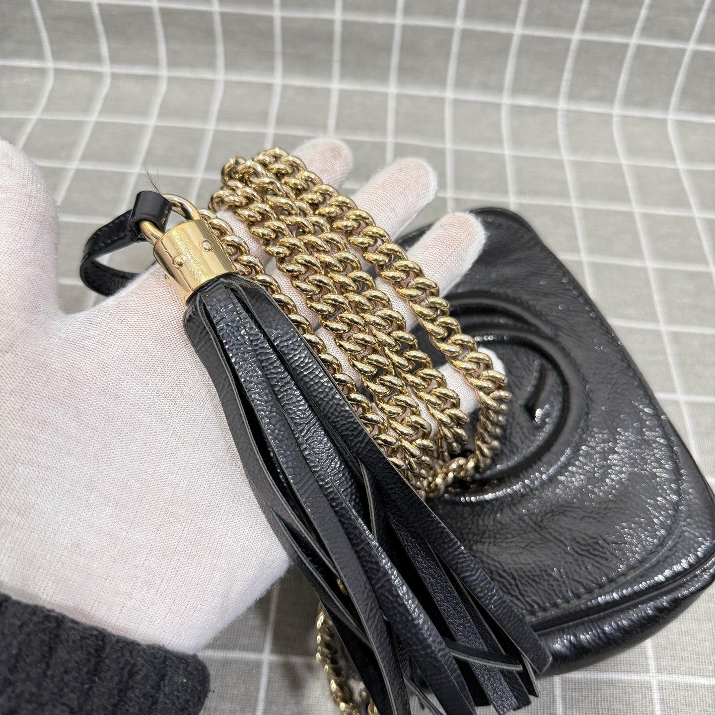 Gucci 323190-AH90G-9640