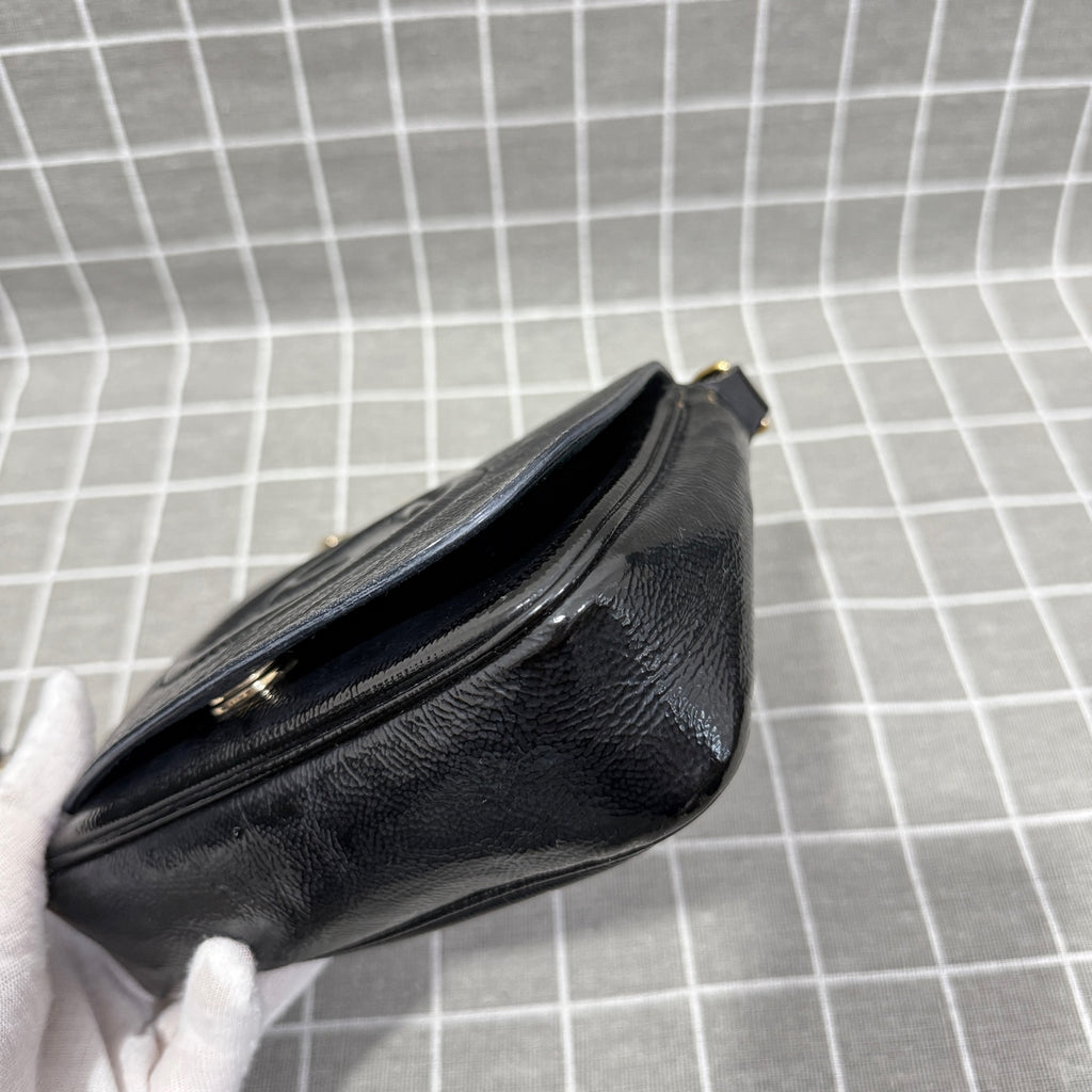 Gucci 323190-AH90G-9640