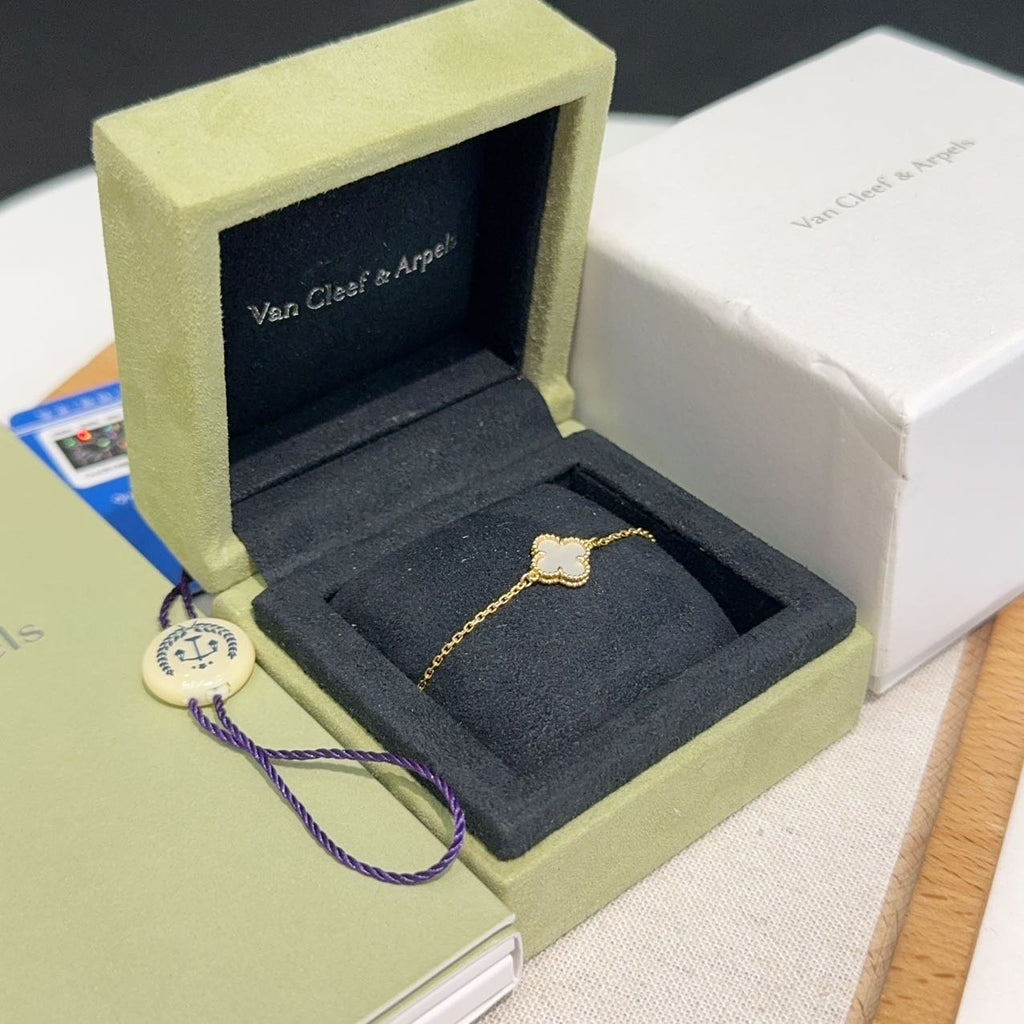 Van Cleef & Arpels Bracelet