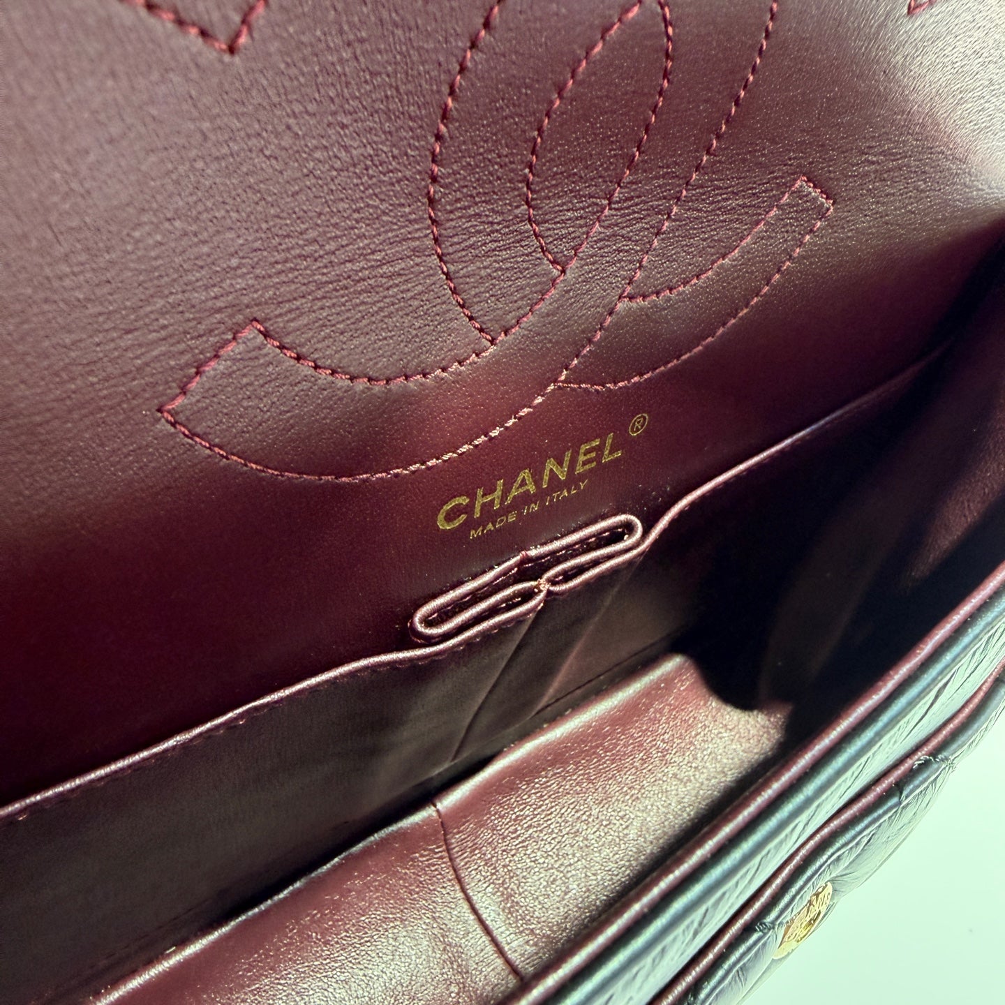 Chanel Metal Black Shoulder Bag 19.5 × 28 × 7.5