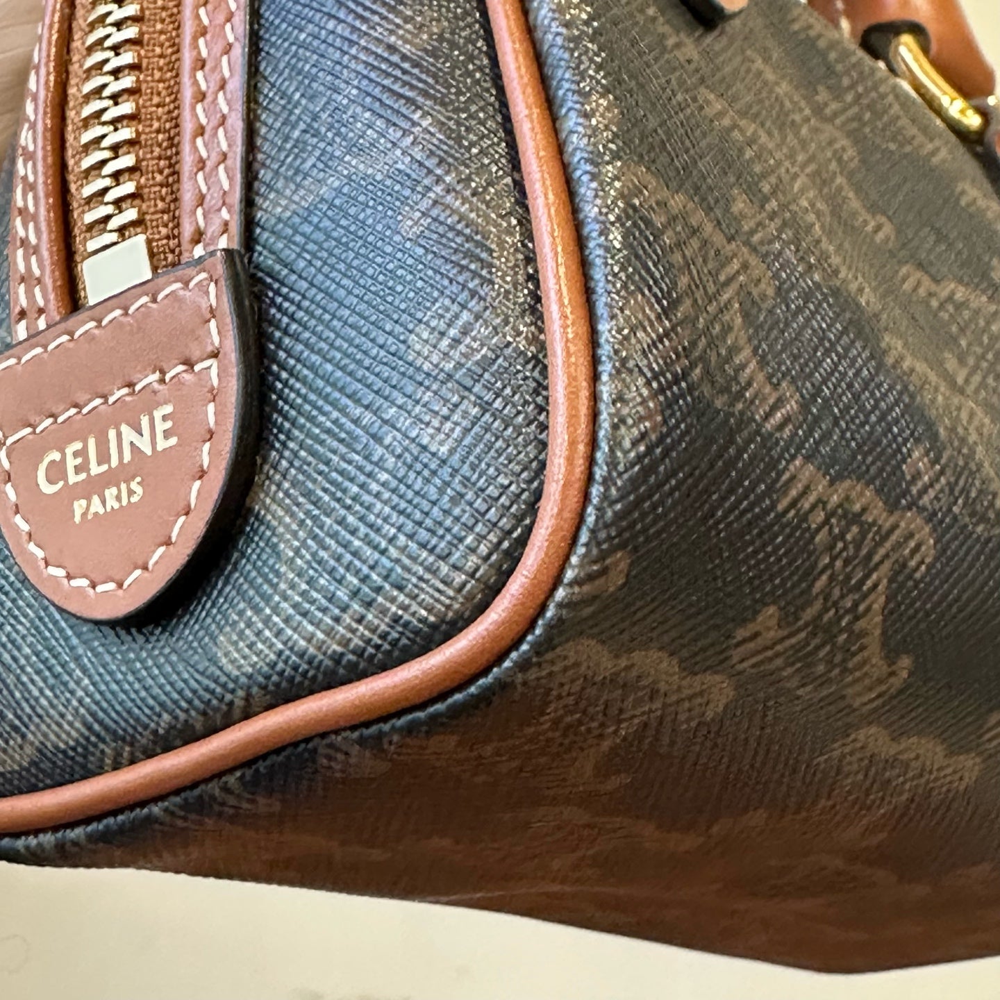 Celine 195112BZJ.04LU