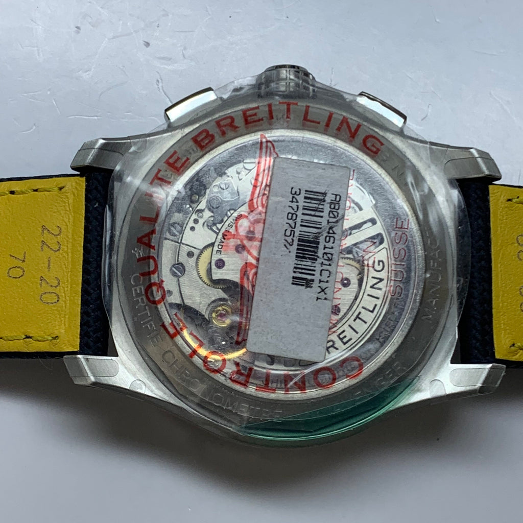 Breitling Avenger B01 Chronograph 42 42 AB0146101C1X1
