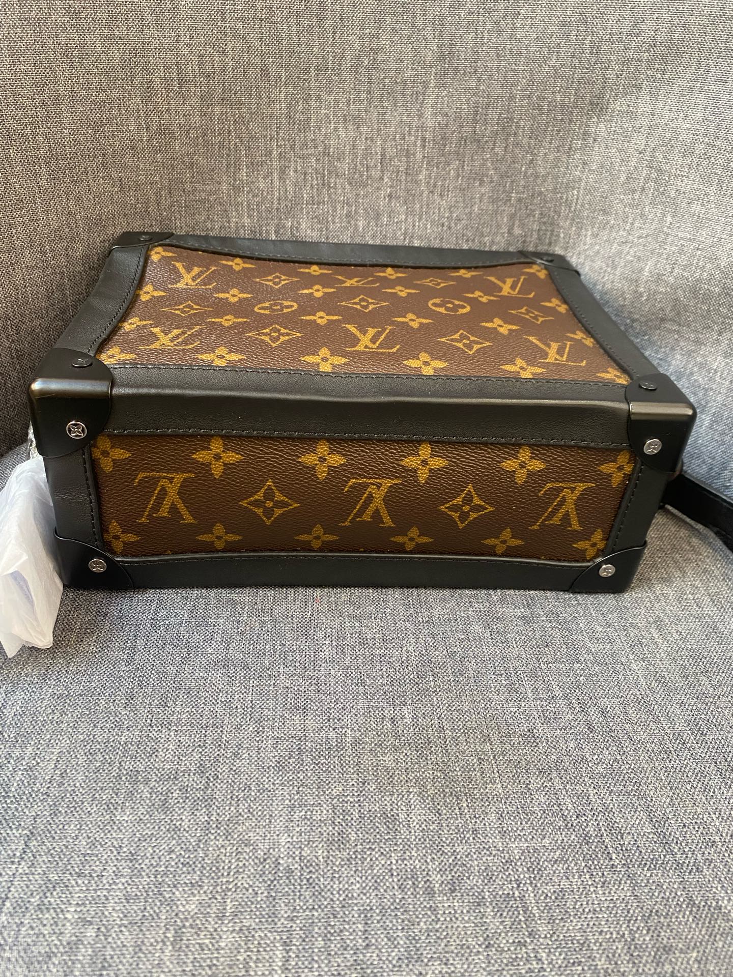 Louis Vuitton 25.0x 18.0x 10.0 cm M44478