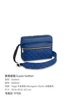 Louis Vuitton Outdoor Leather 29.5x 20.0x 10.5 cm M30242