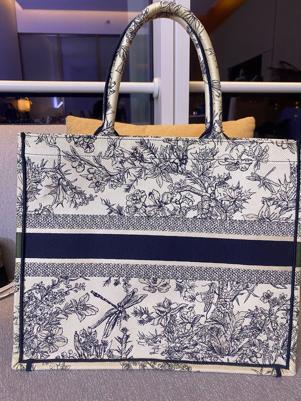 Dior Book Tote White Dimensions: 42 x 35 x 18.5 cm (length x height x width) M1286ZTDT_M34I