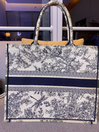 Dior Book Tote White Dimensions: 42 x 35 x 18.5 cm (length x height x width) M1286ZTDT_M34I