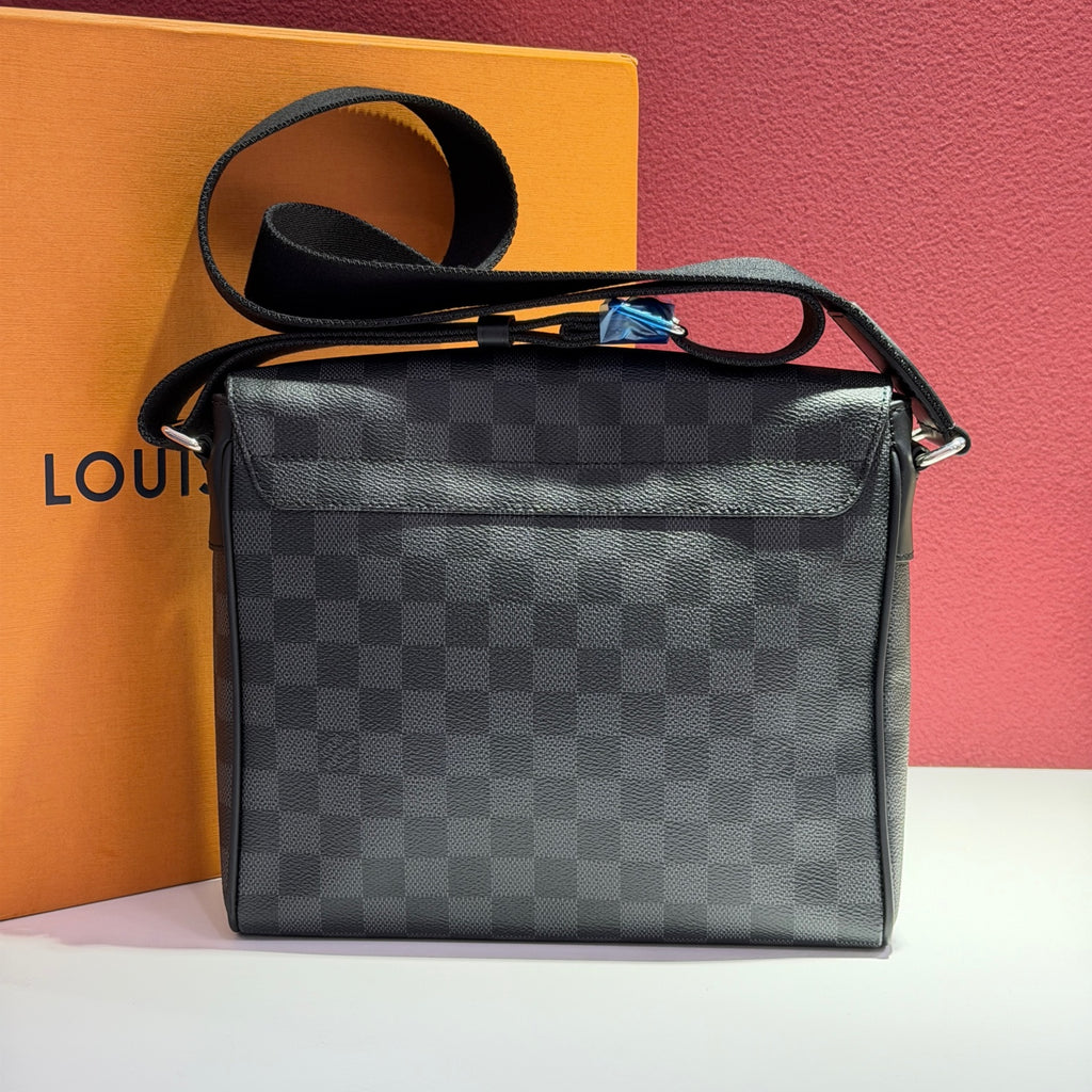 Louis Vuitton Shoulder Bag 25.0x 22.0x 7.0 cm N41028