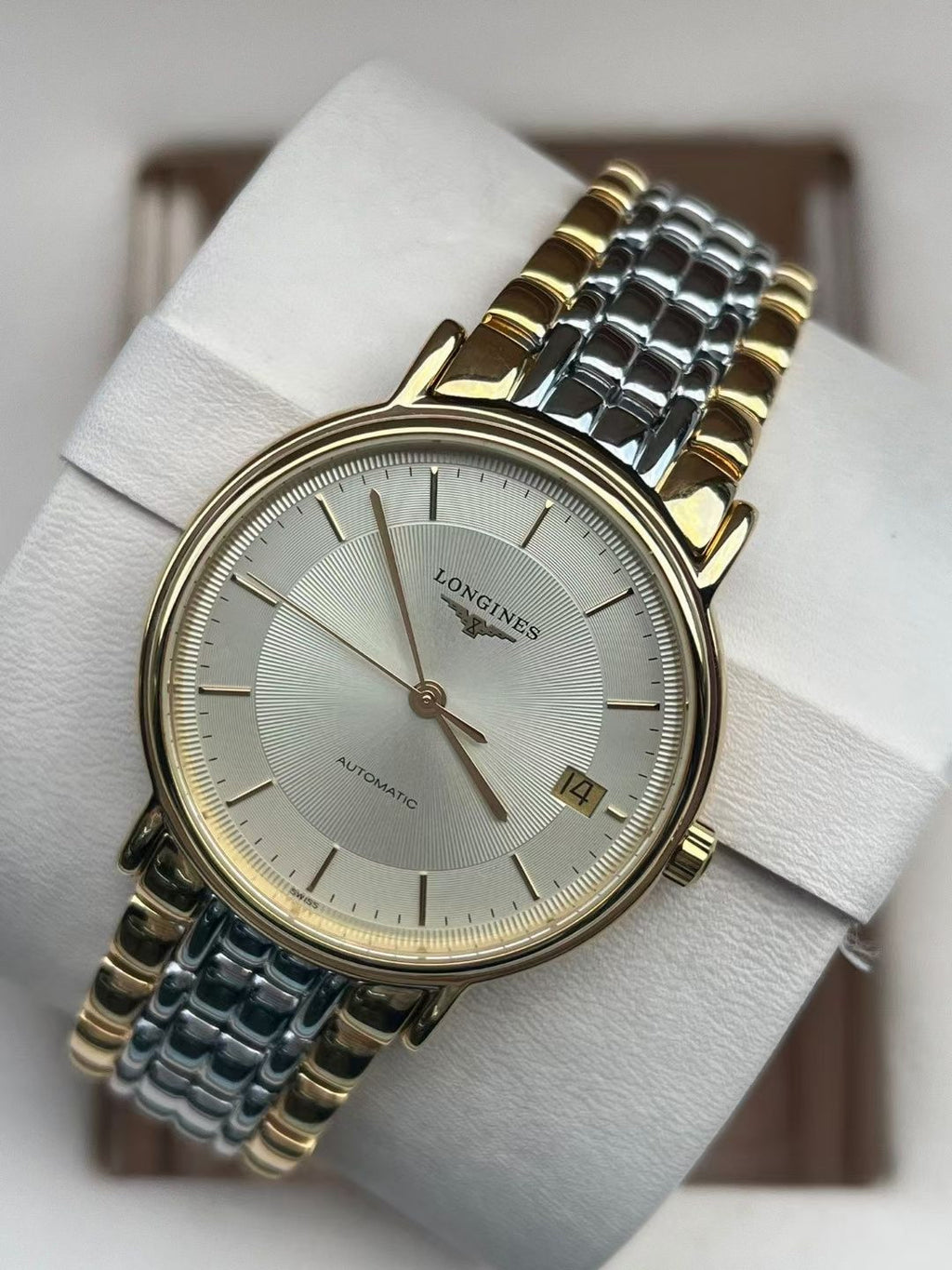 Longines Elegance Yellow Automatic (self-winding) watch L4.821.2.42.7