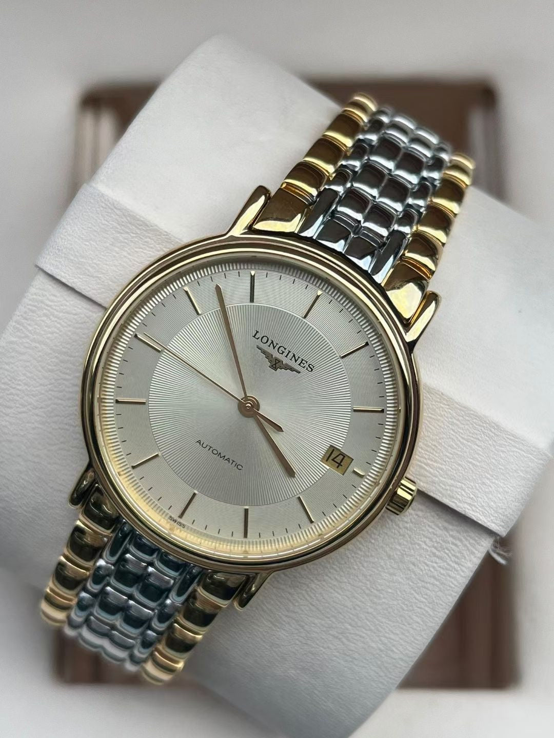 Longines Elegance Yellow Automatic (self-winding) watch L4.821.2.42.7