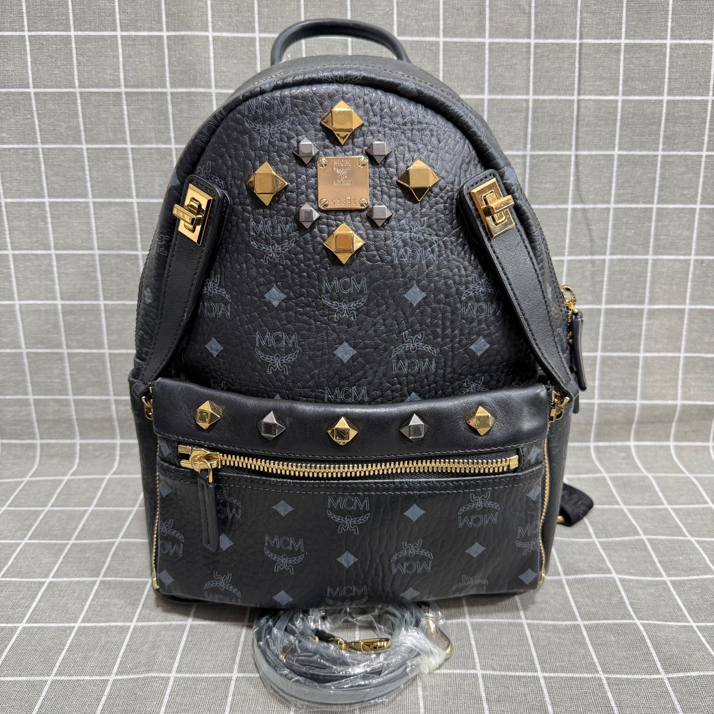 MCM MMK6SVE80BK001
