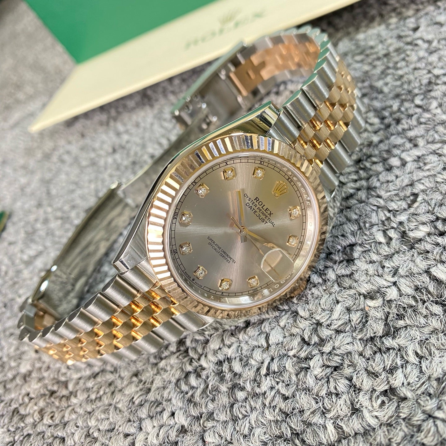 Rolex Log type Rose gold 41 millimeters m126331-0008