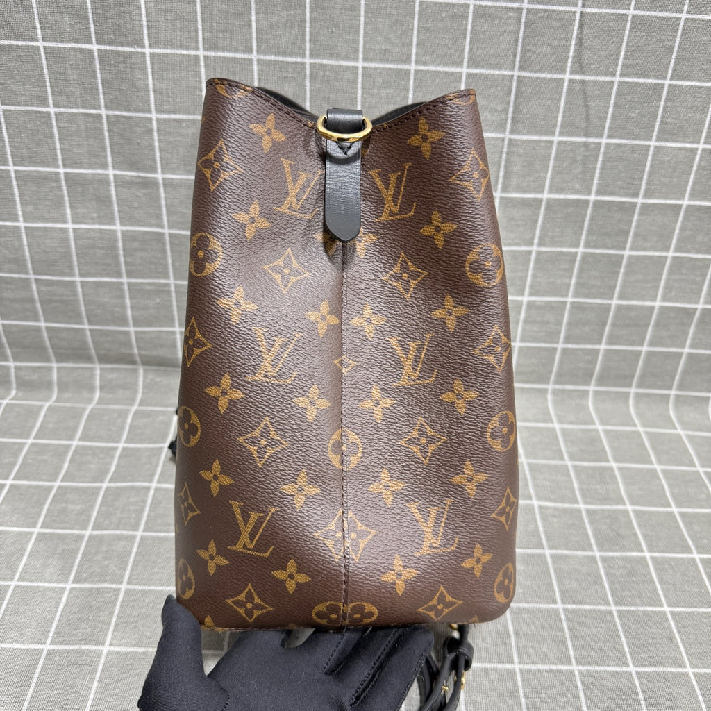 Louis Vuitton Néonoé Canvas Bucket & Drawstring Bag M44020