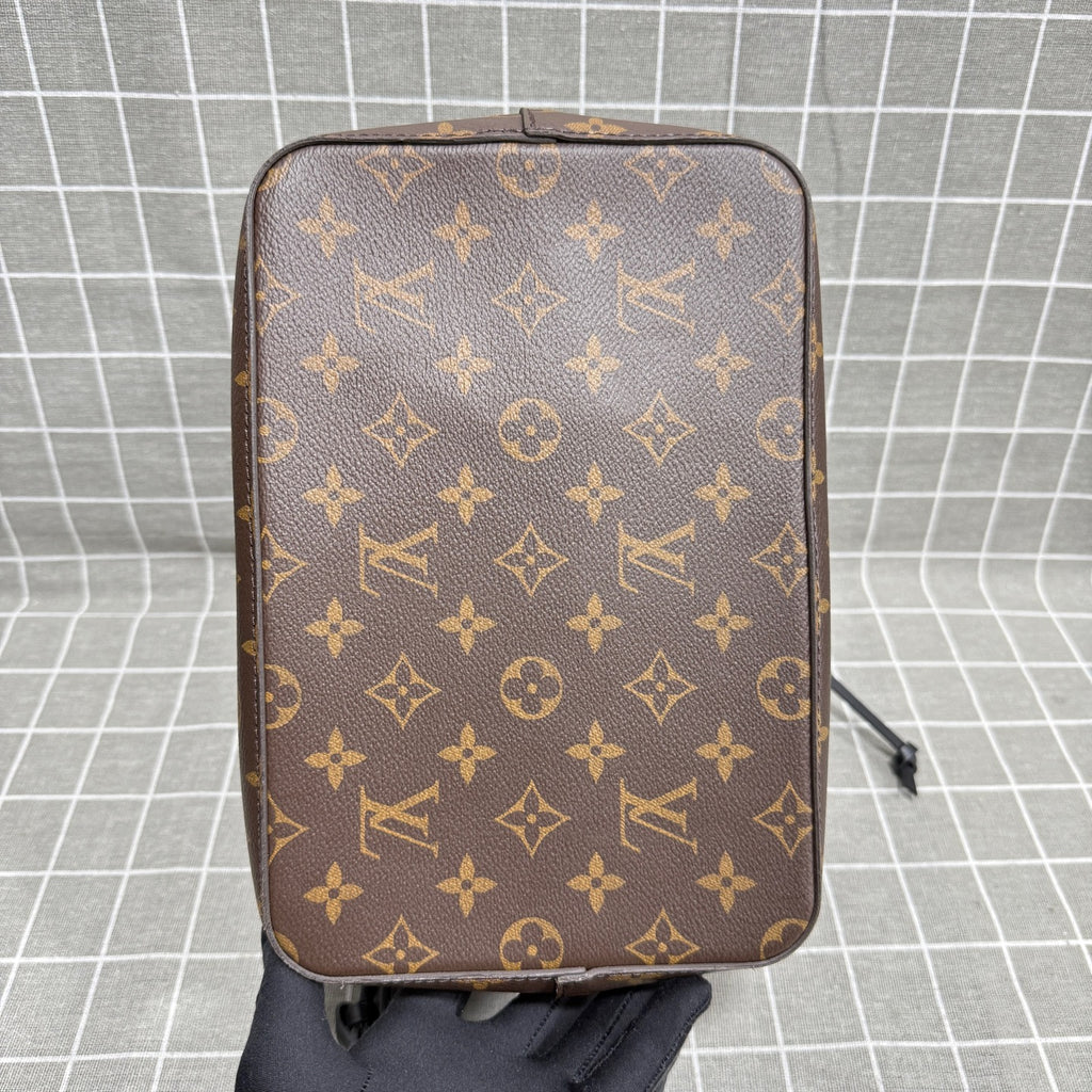 Louis Vuitton Néonoé Canvas Bucket & Drawstring Bag M44020