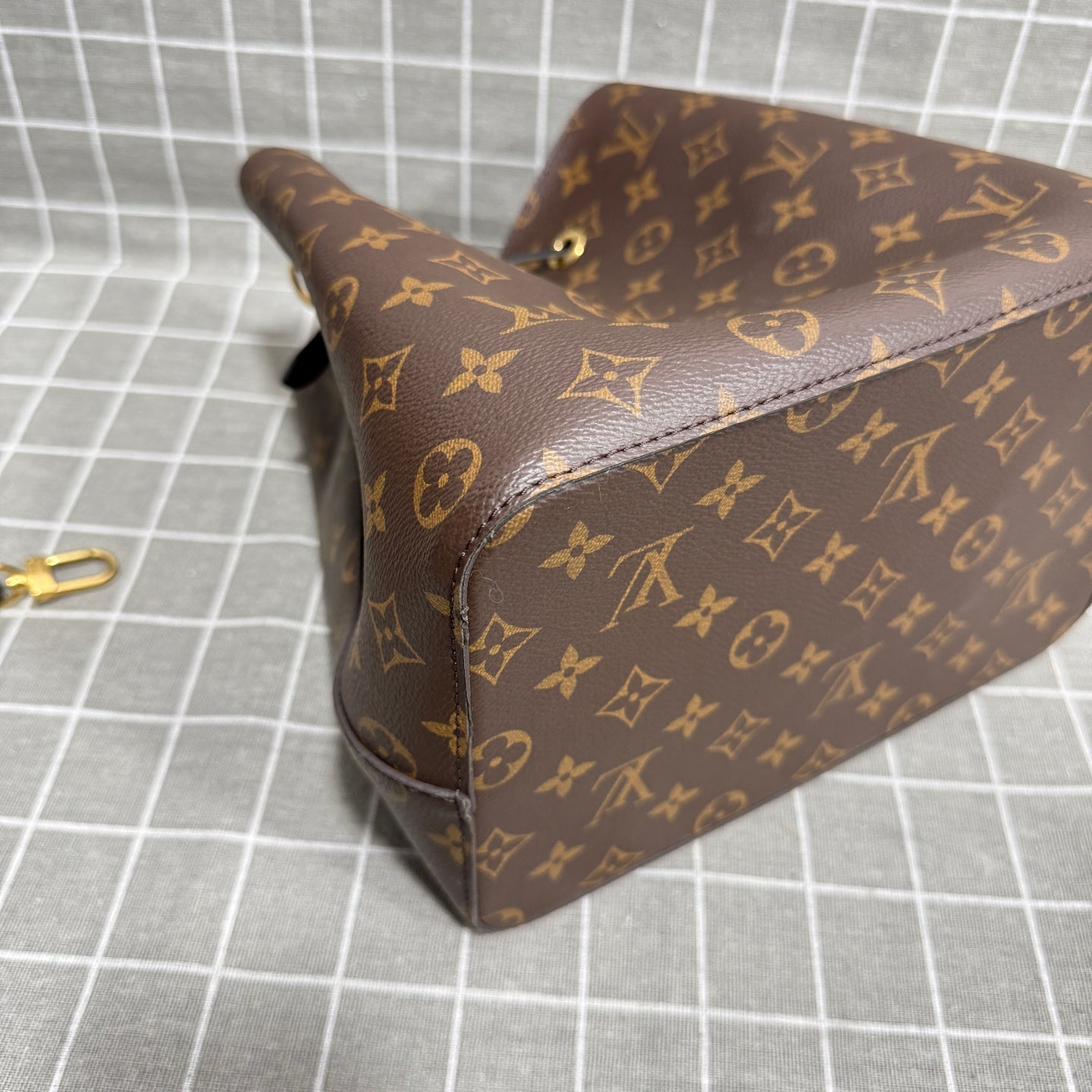 Louis Vuitton Néonoé Canvas Bucket & Drawstring Bag M44020
