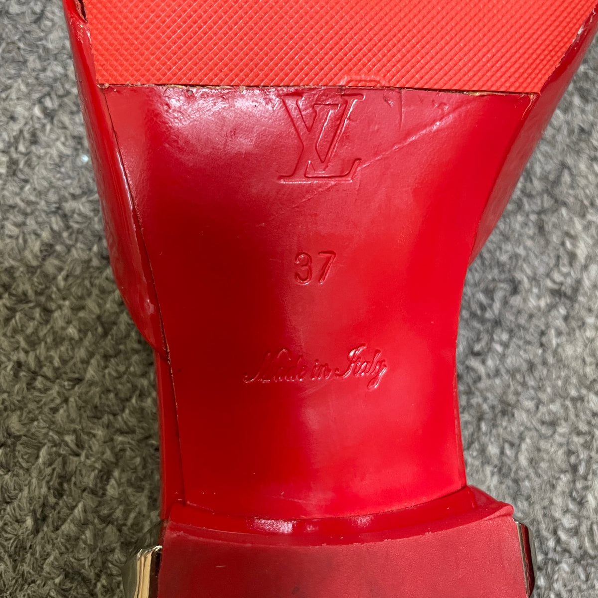 Louis Vuitton Flip flop