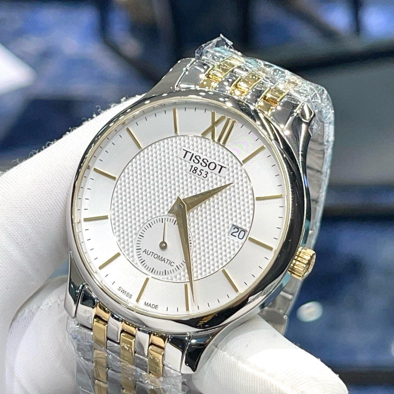 Tissot Classic White Automatic (self-winding) watch 40 millimeters T063.428.22.038.00
