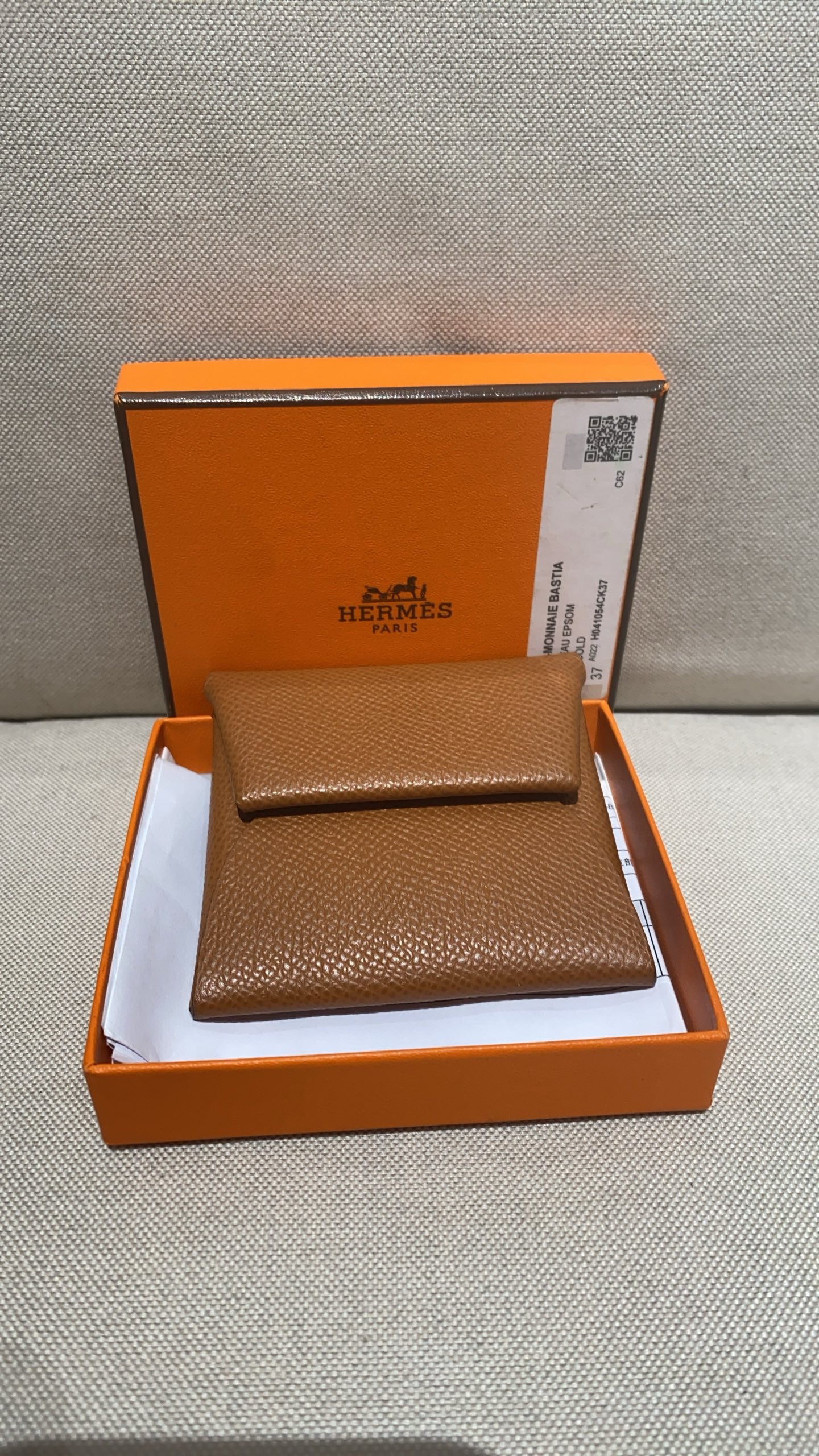 Hermes Leather Dimensions: 8.5 cm long x 8 cm wide H041054CK37