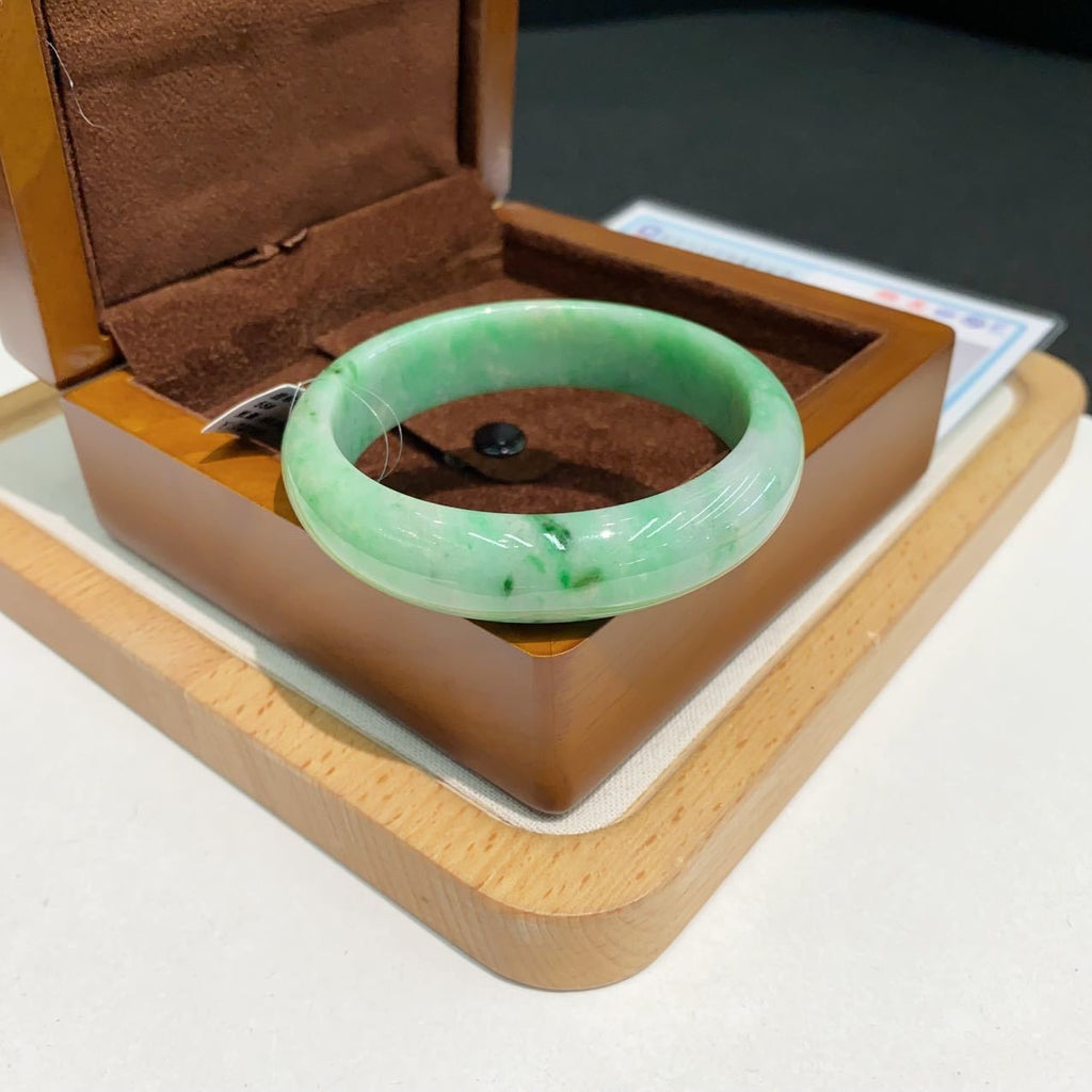 翡翠 Bangle
