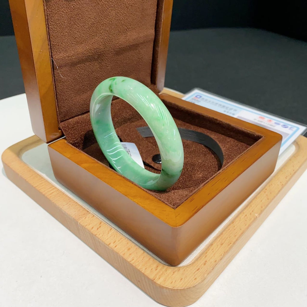 翡翠 Bangle