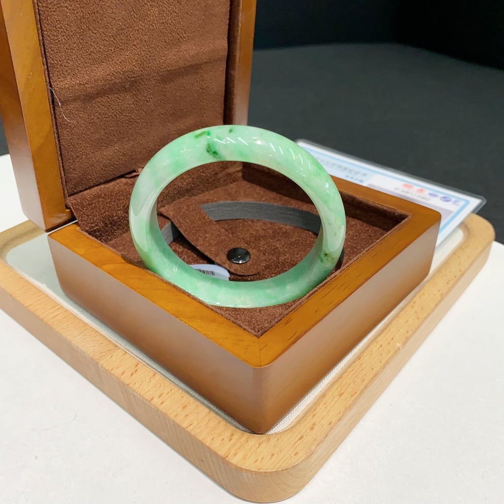 翡翠 Bangle
