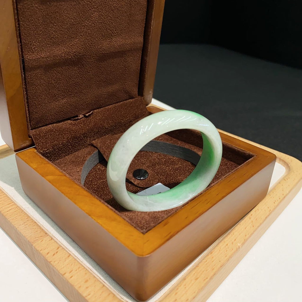 翡翠 Bangle