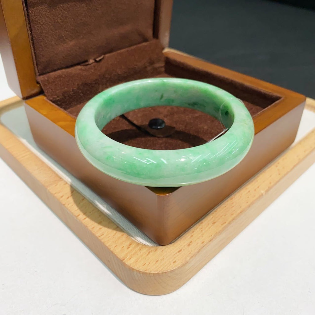 翡翠 Bangle