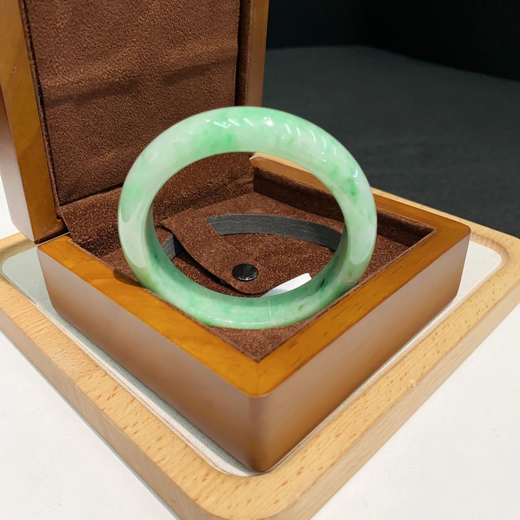 翡翠 Bangle