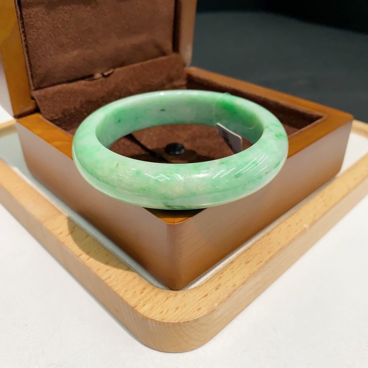 翡翠 Bangle