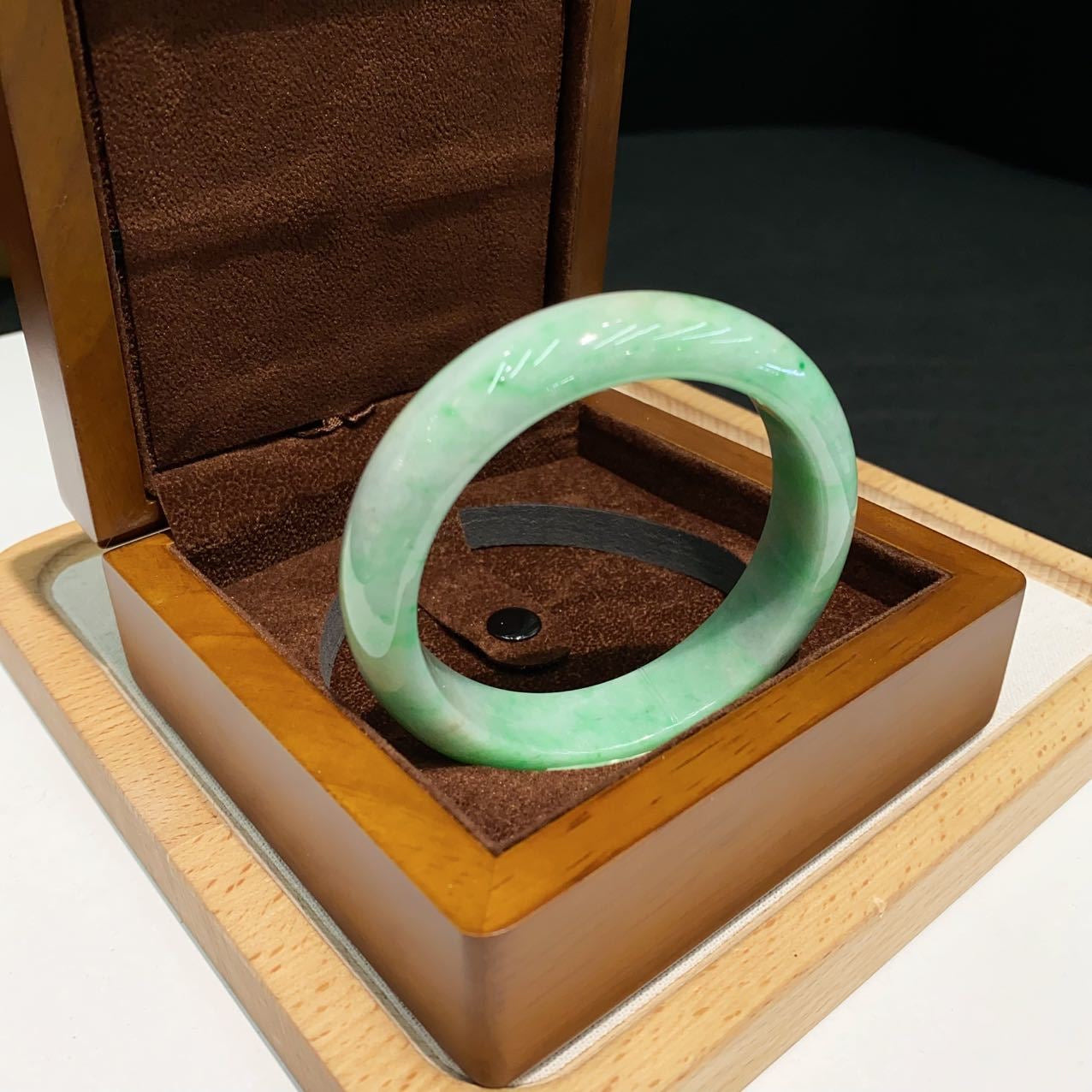 翡翠 Bangle