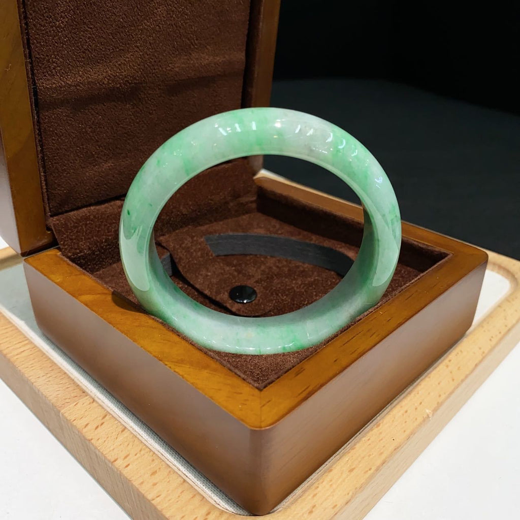 翡翠 Bangle